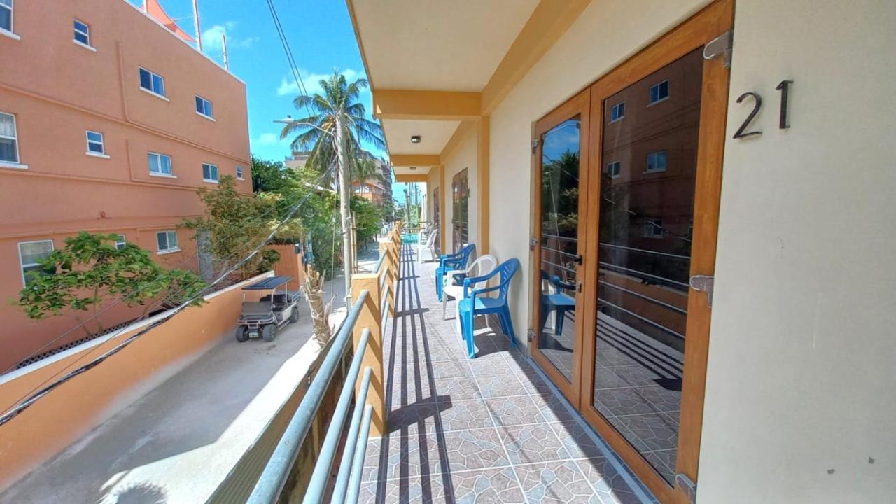 Beach Club Condos At Popeyes Caye Caulker Kültér fotó