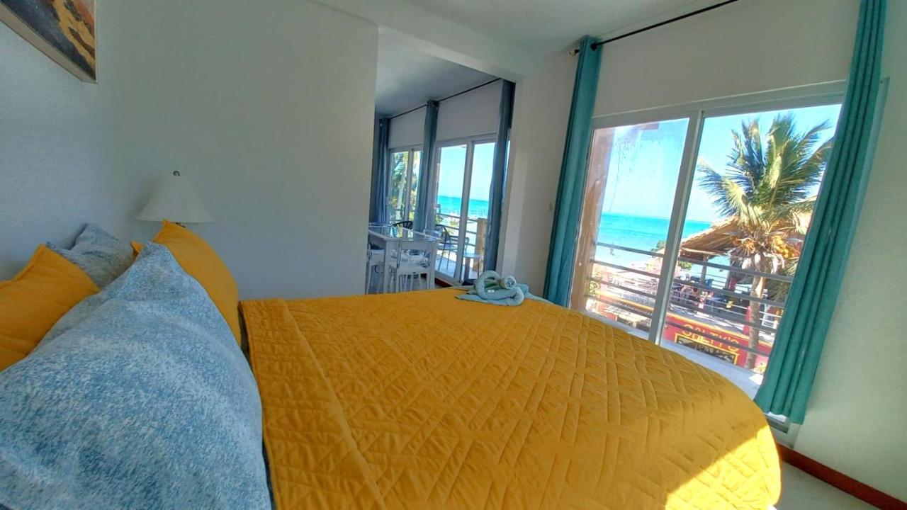 Beach Club Condos At Popeyes Caye Caulker Kültér fotó
