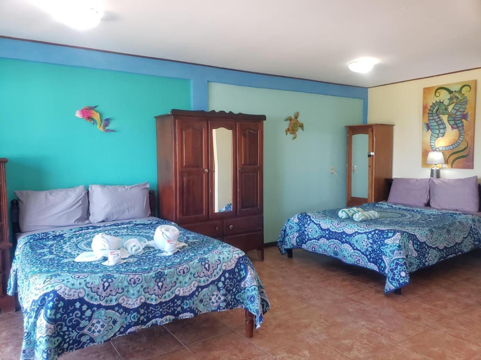 Beach Club Condos At Popeyes Caye Caulker Kültér fotó